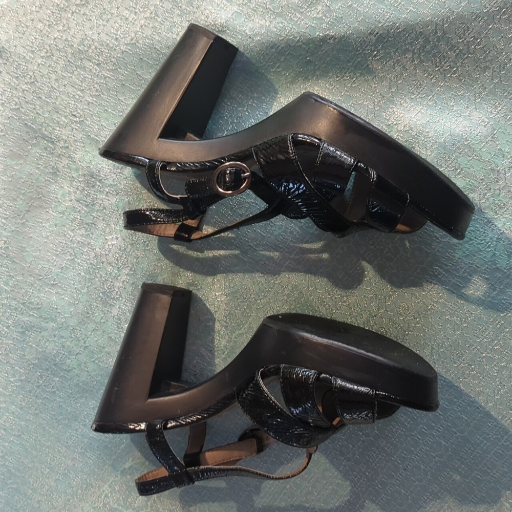 VGUC Vintage Mudd 2000s "Strum" Patent Strappy Heels sz 6.5 - Peak Y2K! - Picture 4 of 7